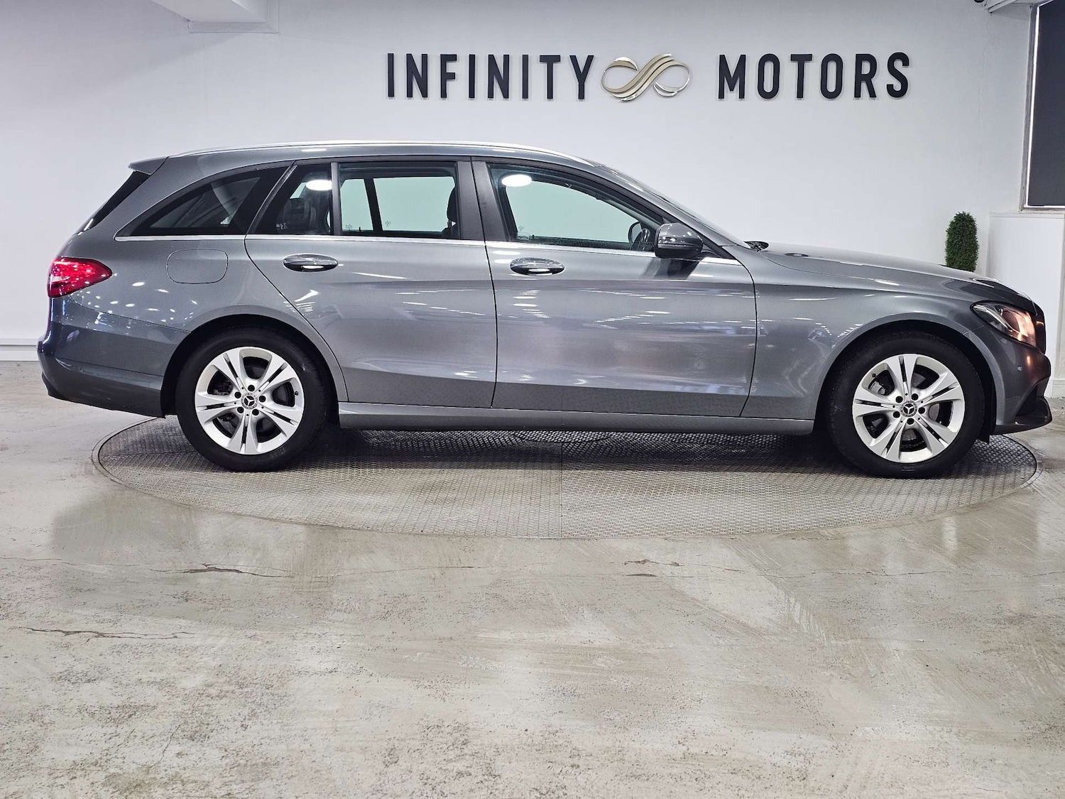 Used Mercedes-Benz C Class 2018 for sale - 76972495: Photo 35