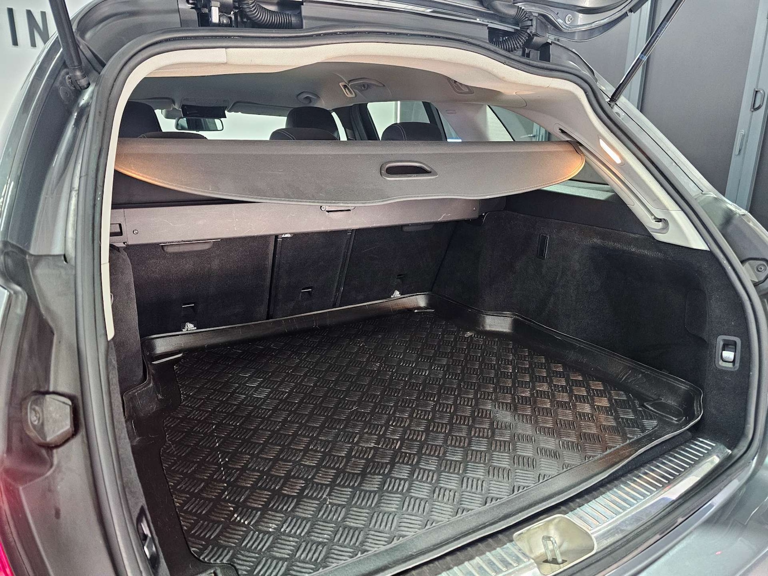 Used Mercedes-Benz C Class 2018 for sale - 76972495: Photo 52