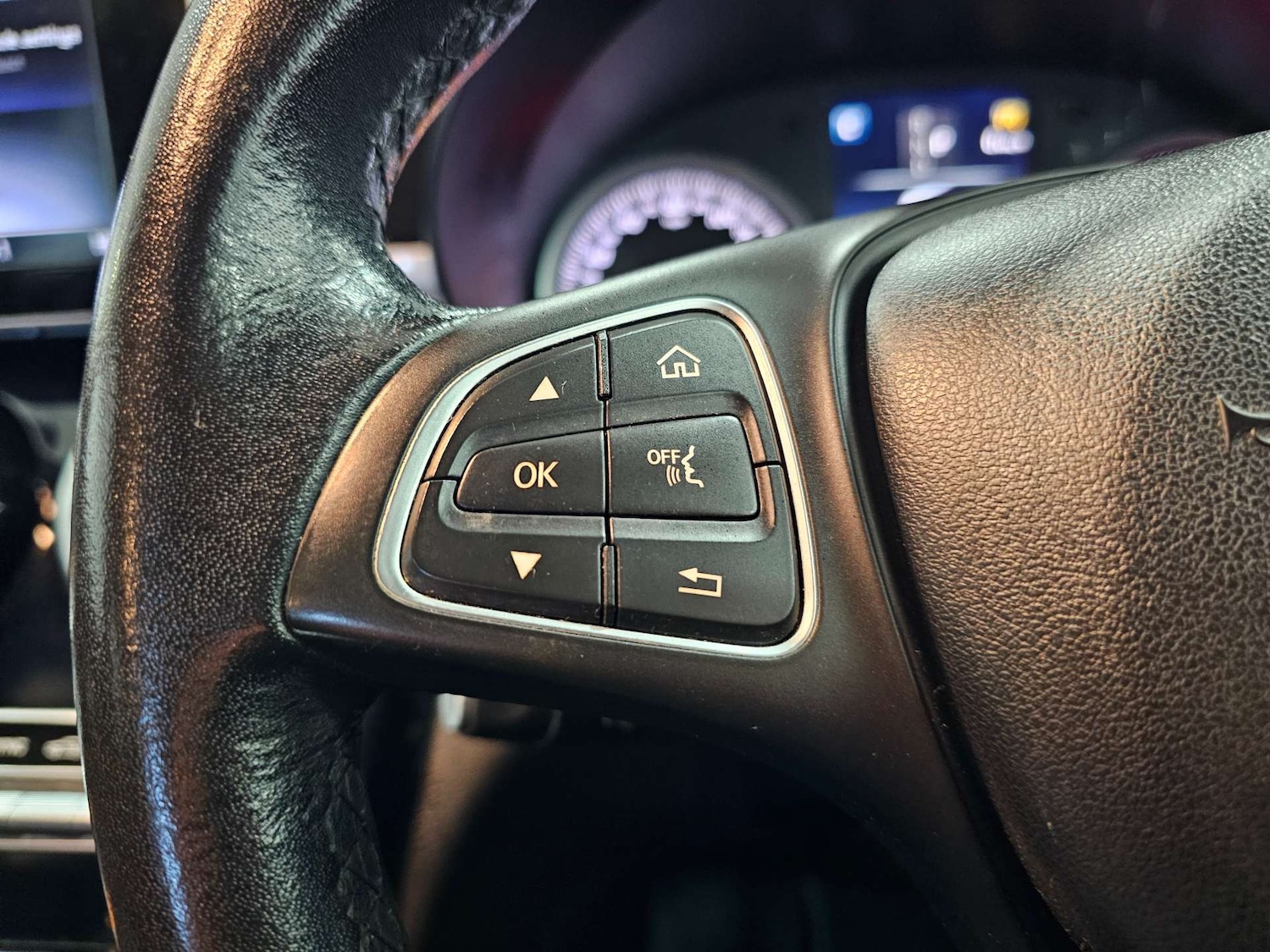 Used Mercedes-Benz C Class 2018 for sale - 76972495: Photo 60