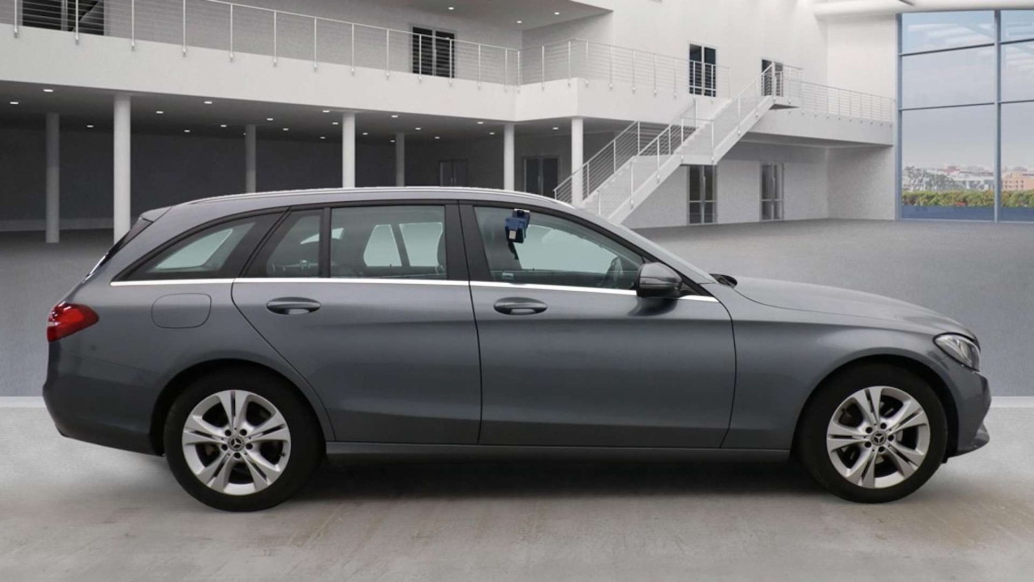 Used Mercedes-Benz C Class 2018 for sale - 76972495: Photo 7