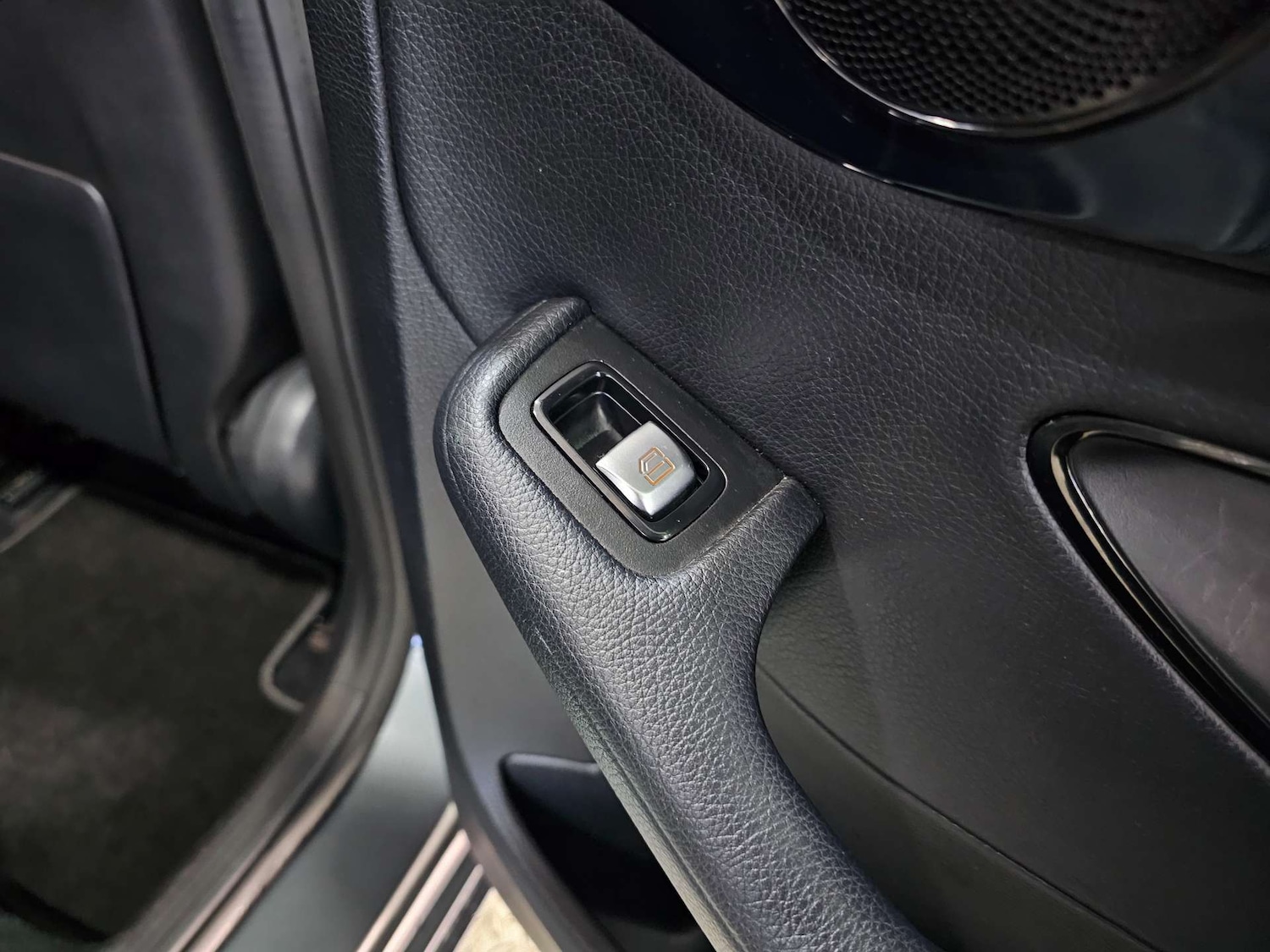 Used Mercedes-Benz C Class 2018 for sale - 76972495: Photo 80