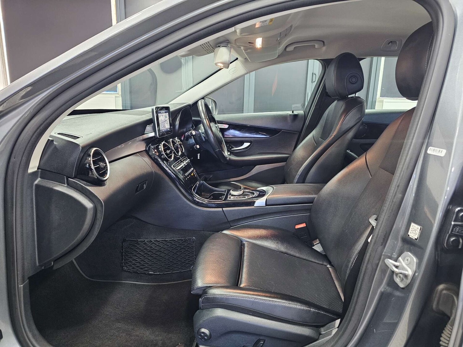 Used Mercedes-Benz C Class 2018 for sale - 76972495: Photo 95