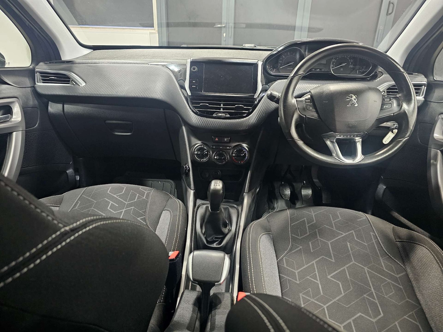 Used Peugeot 2008 2018 for sale - 77310990: Photo 13