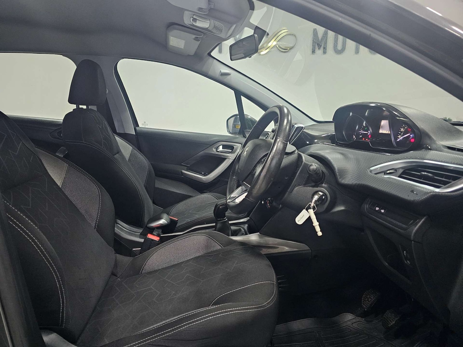 Used Peugeot 2008 2018 for sale - 77310990: Photo 2