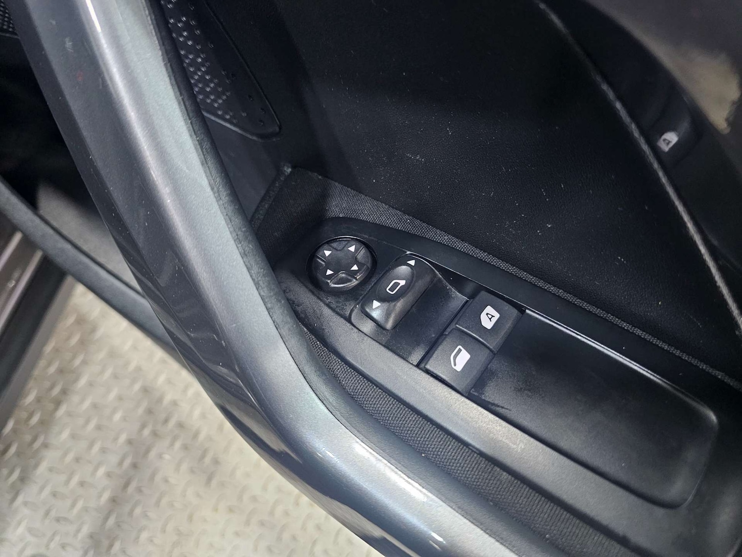 Used Peugeot 2008 2018 for sale - 77310990: Photo 50