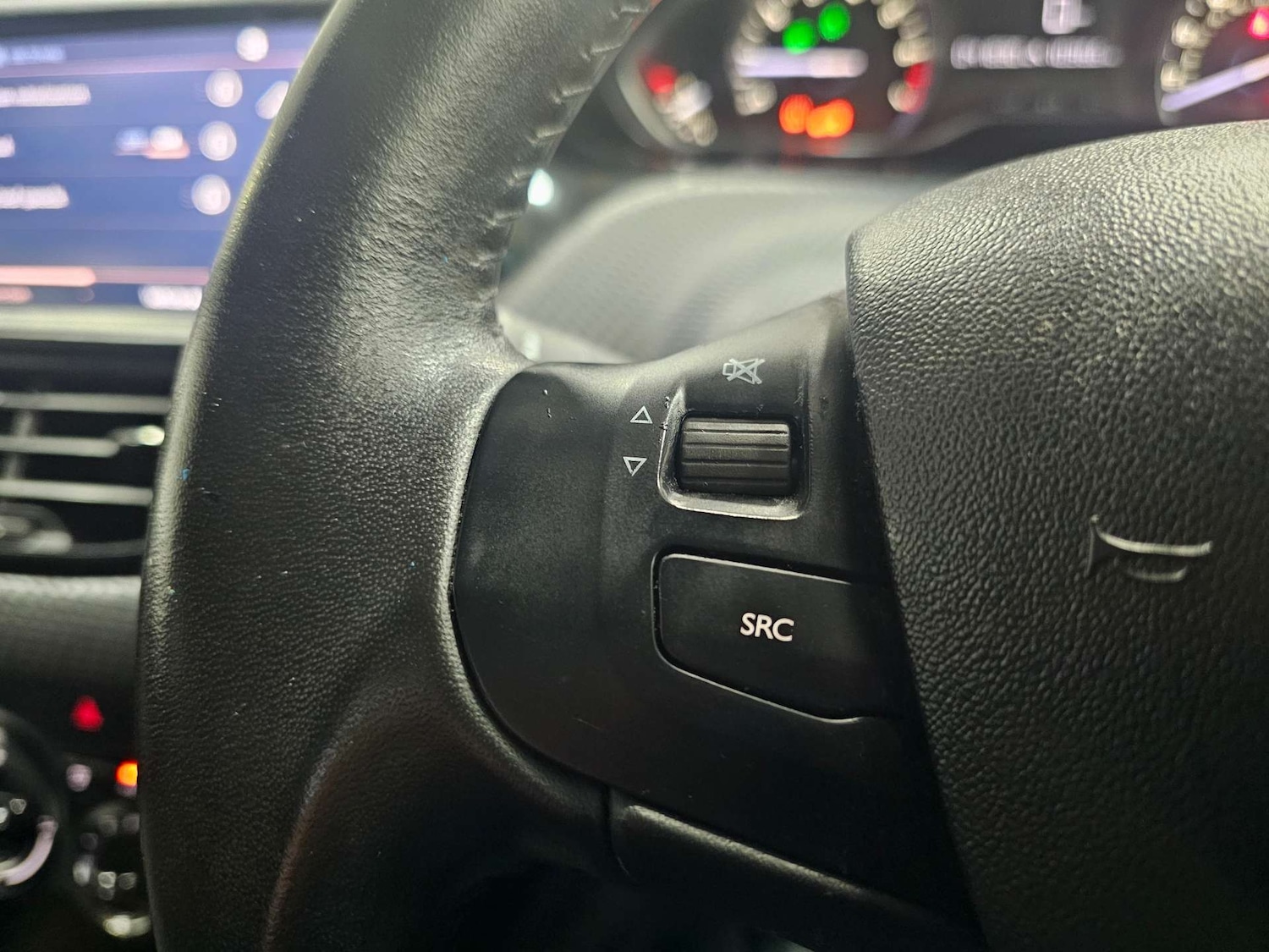 Used Peugeot 2008 2018 for sale - 77310990: Photo 54