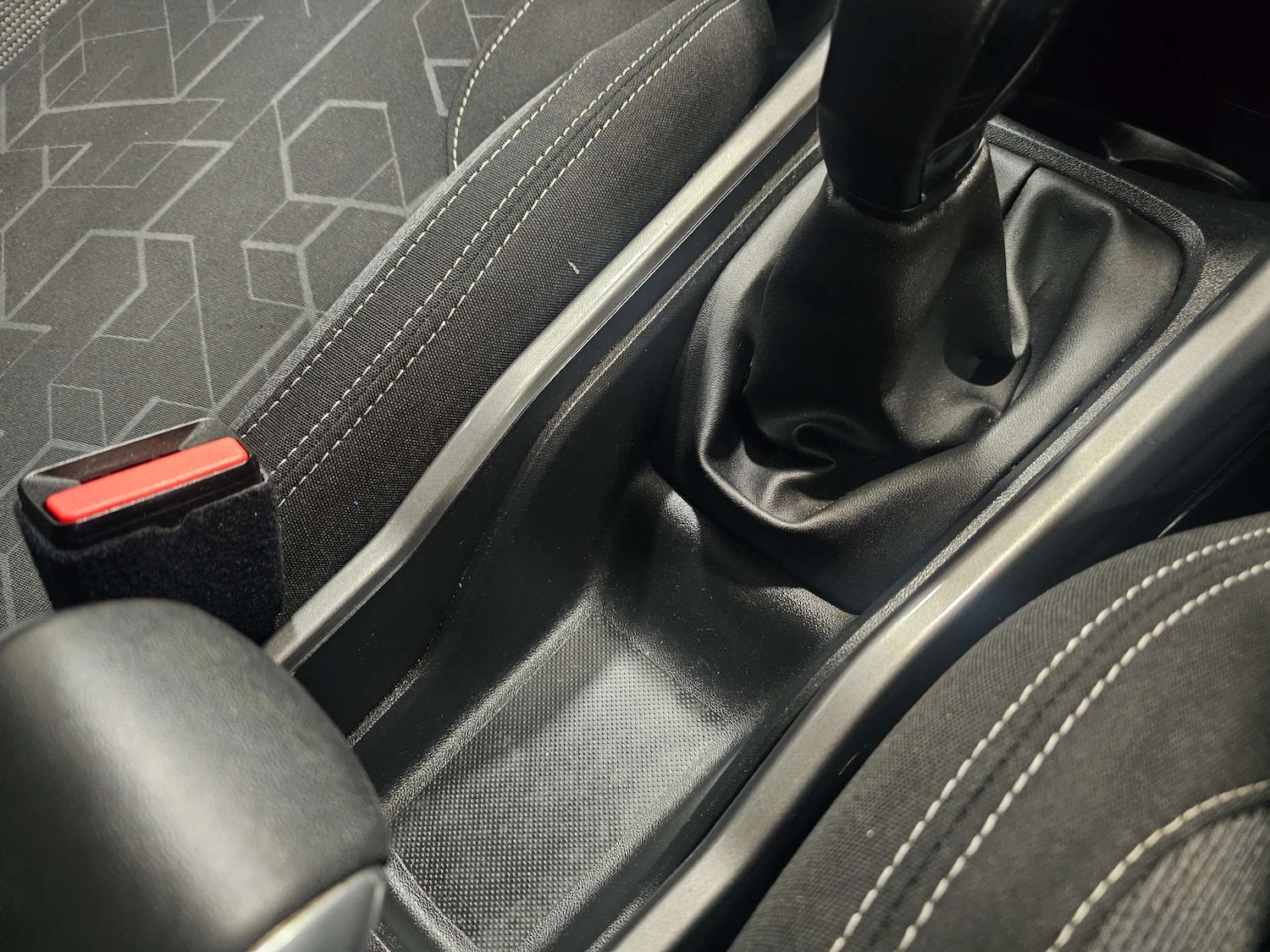 Used Peugeot 2008 2018 for sale - 77310990: Photo 59