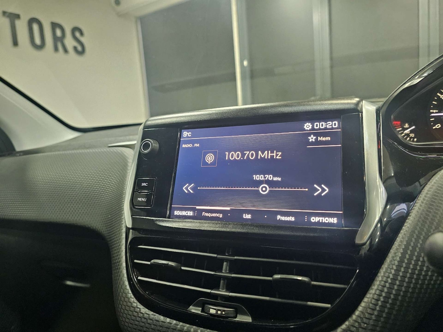 Used Peugeot 2008 2018 for sale - 77310990: Photo 65