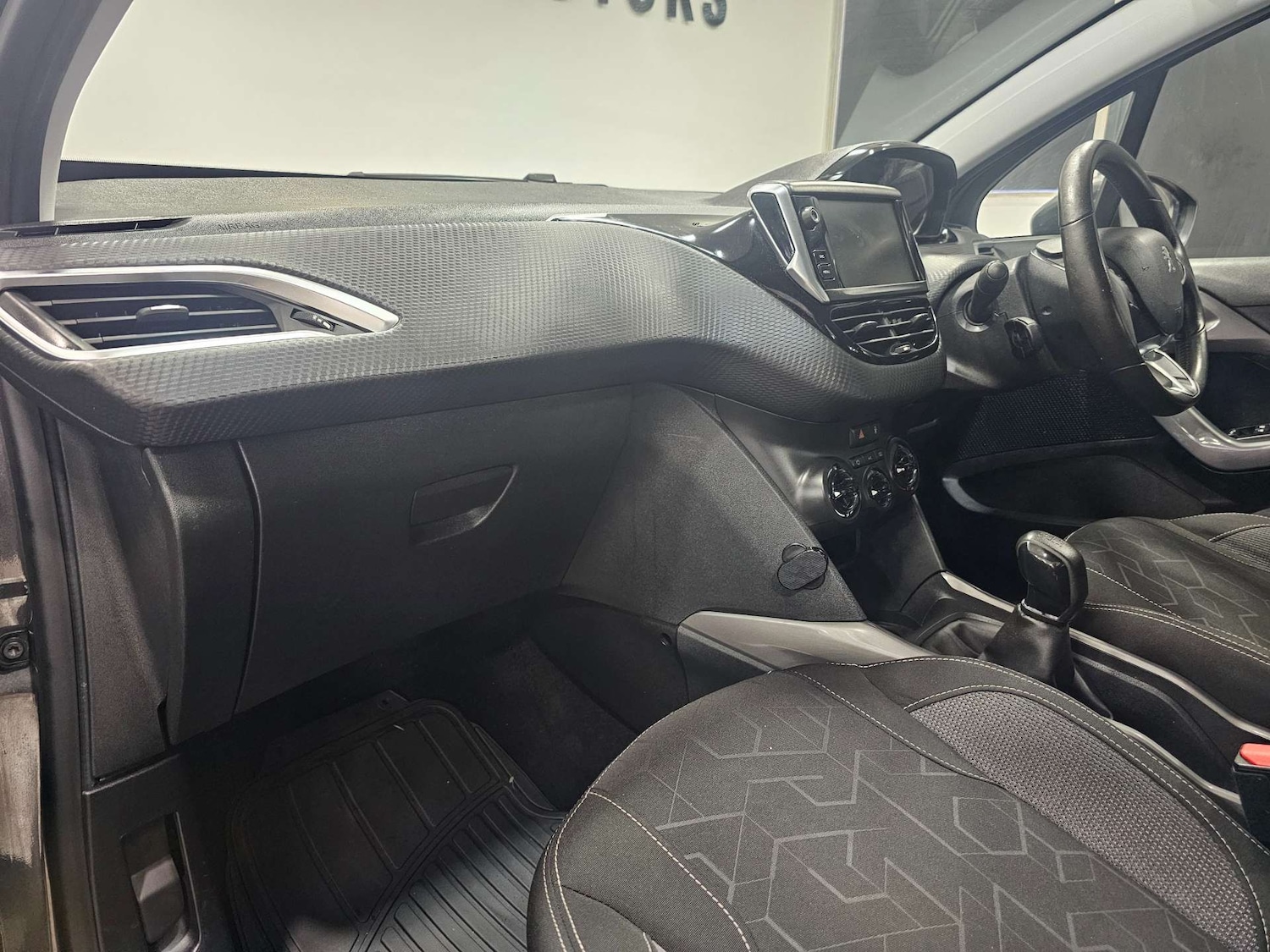 Used Peugeot 2008 2018 for sale - 77310990: Photo 87