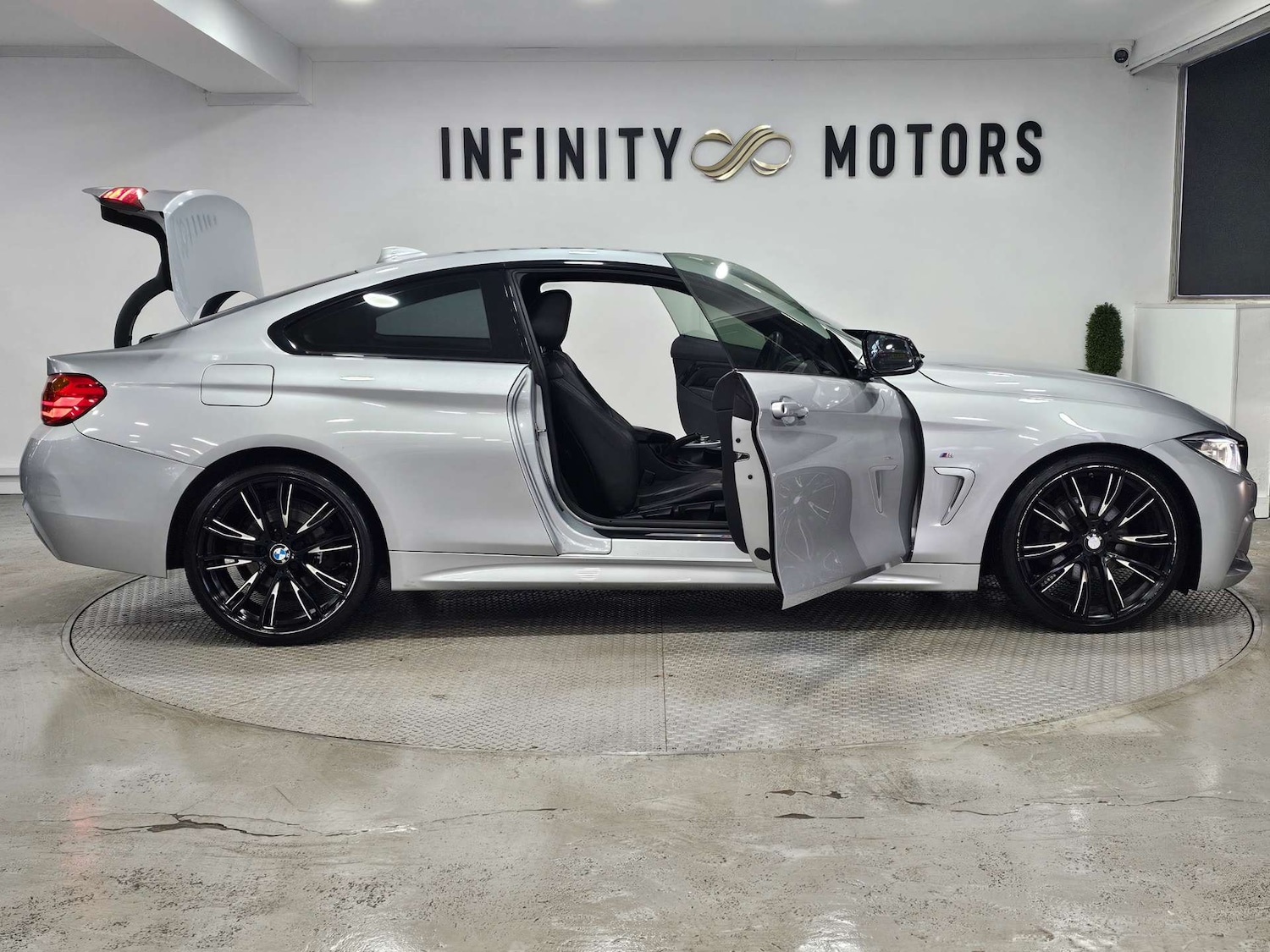 Used BMW 4 Series 2015 for sale - 76972395: Photo 44