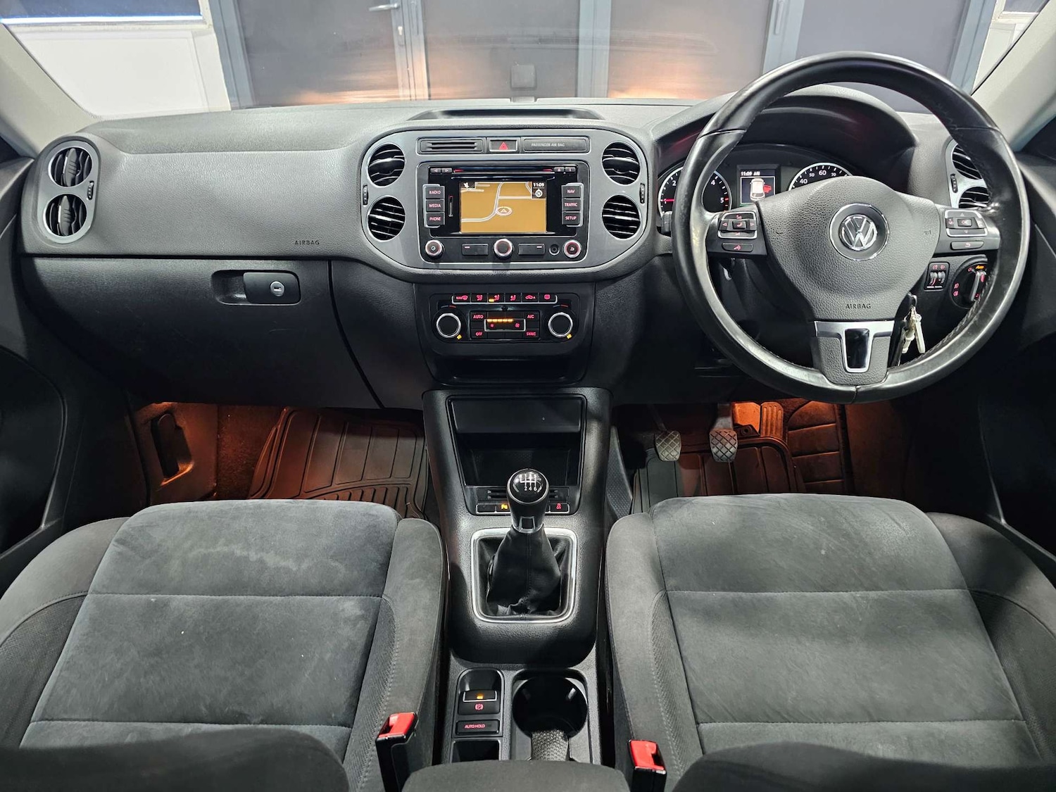 Used Volkswagen Tiguan 2015 for sale - 77449500: Photo 15