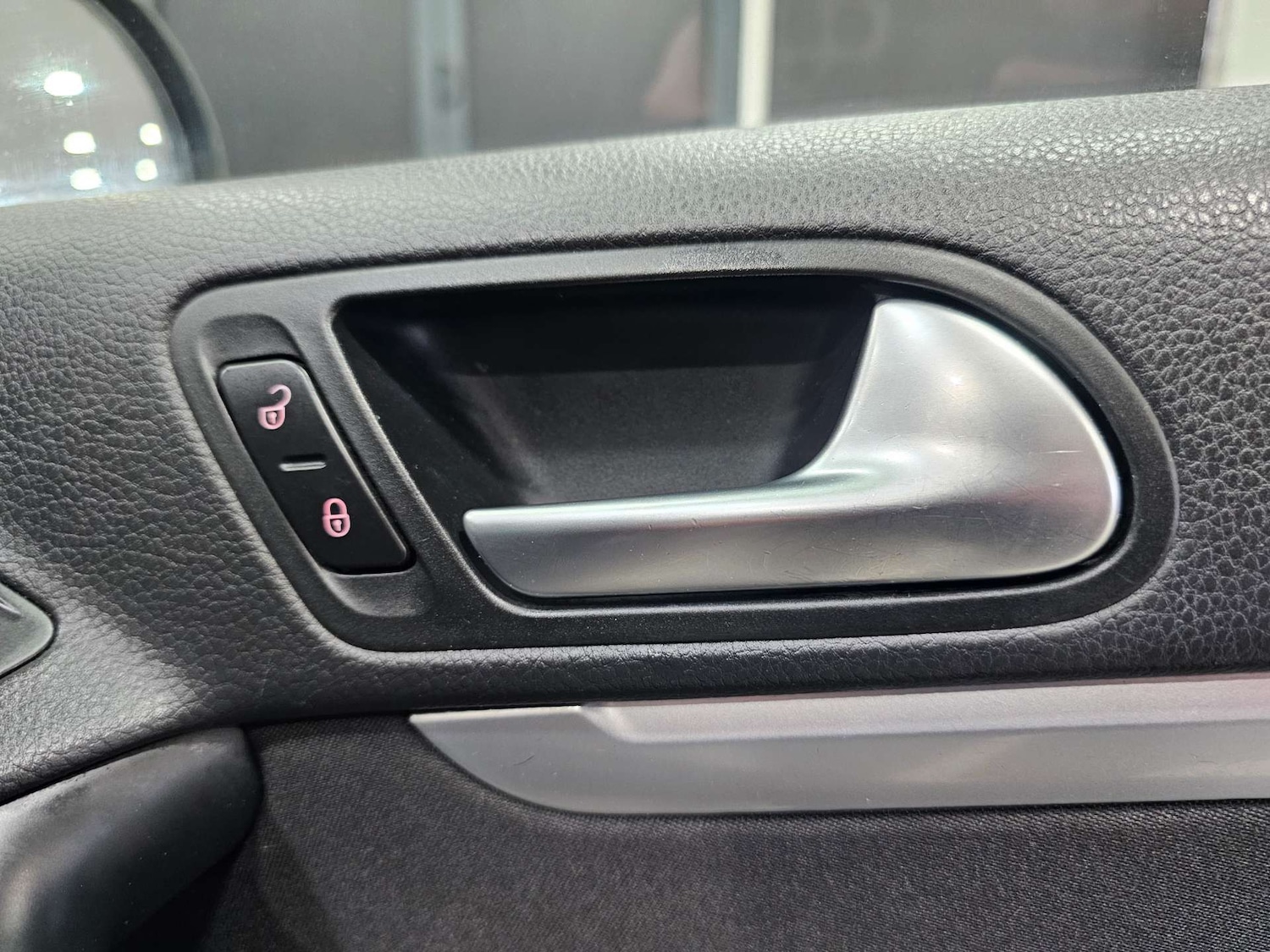 Used Volkswagen Tiguan 2015 for sale - 77449500: Photo 54