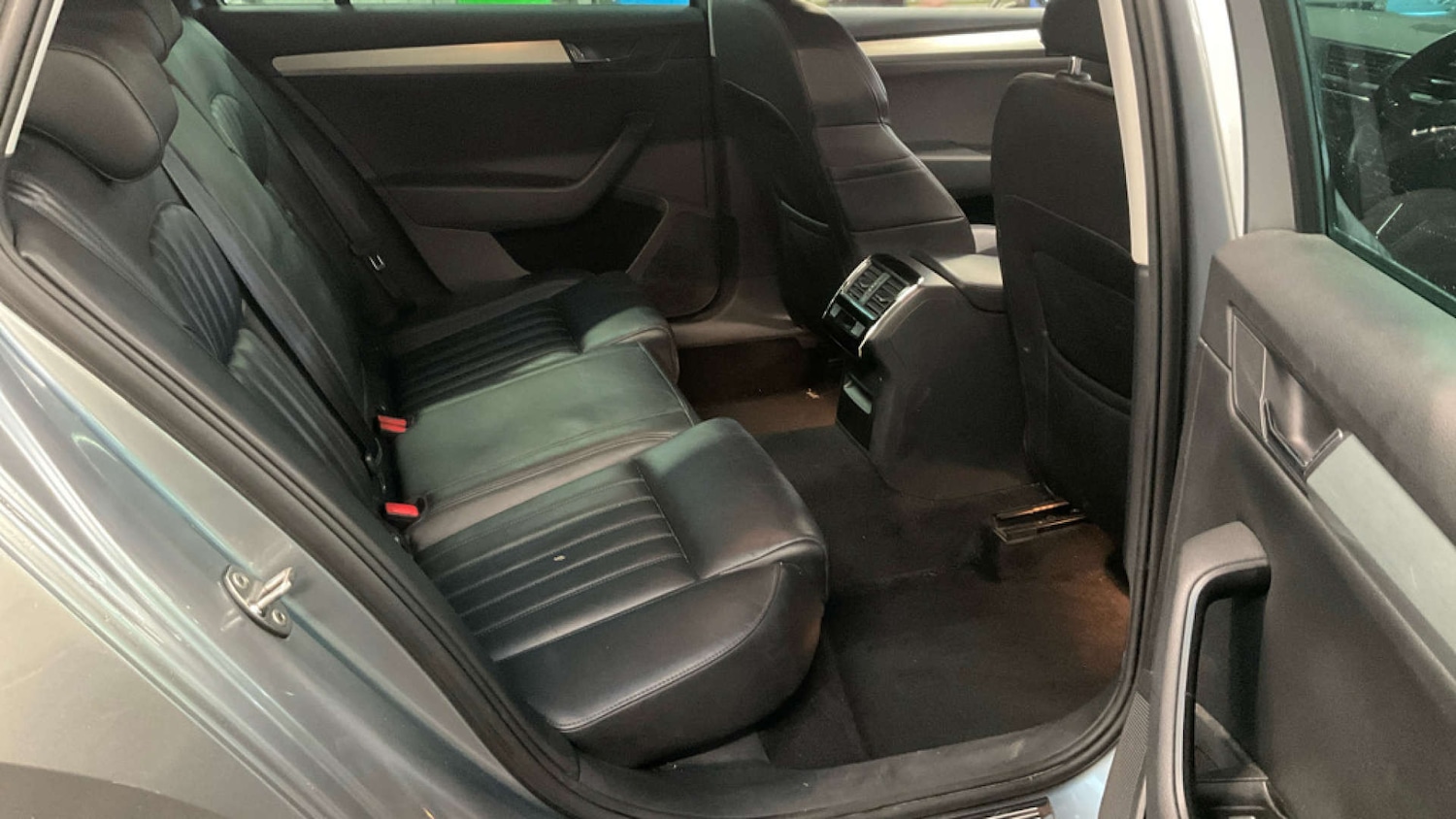 Used Skoda Superb 2018 for sale - 76972470: Photo 11