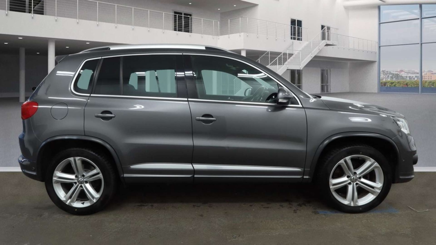 Used Volkswagen Tiguan 2014 for sale - 77905840: Photo 7