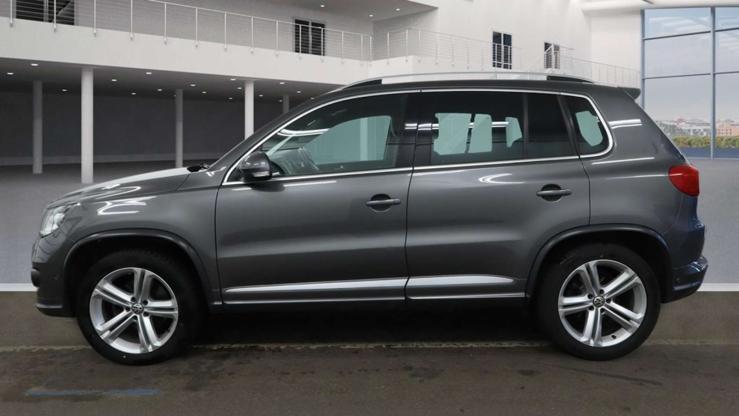 Used Volkswagen Tiguan 2014 for sale - 77905840: Photo 8