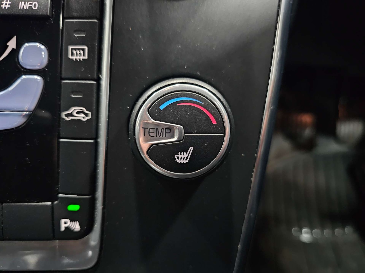 Used Volvo V60 2018 for sale - 77420191: Photo 10