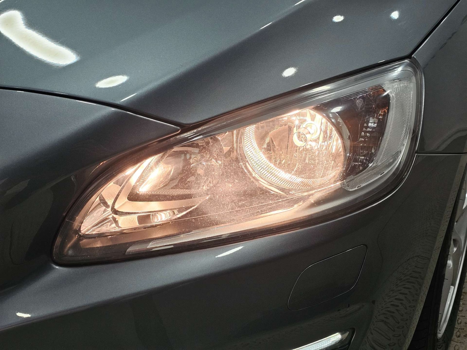 Used Volvo V60 2018 for sale - 77420191: Photo 19