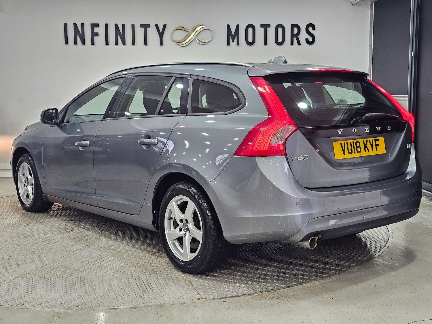 Used Volvo V60 2018 for sale - 77420191: Photo 28