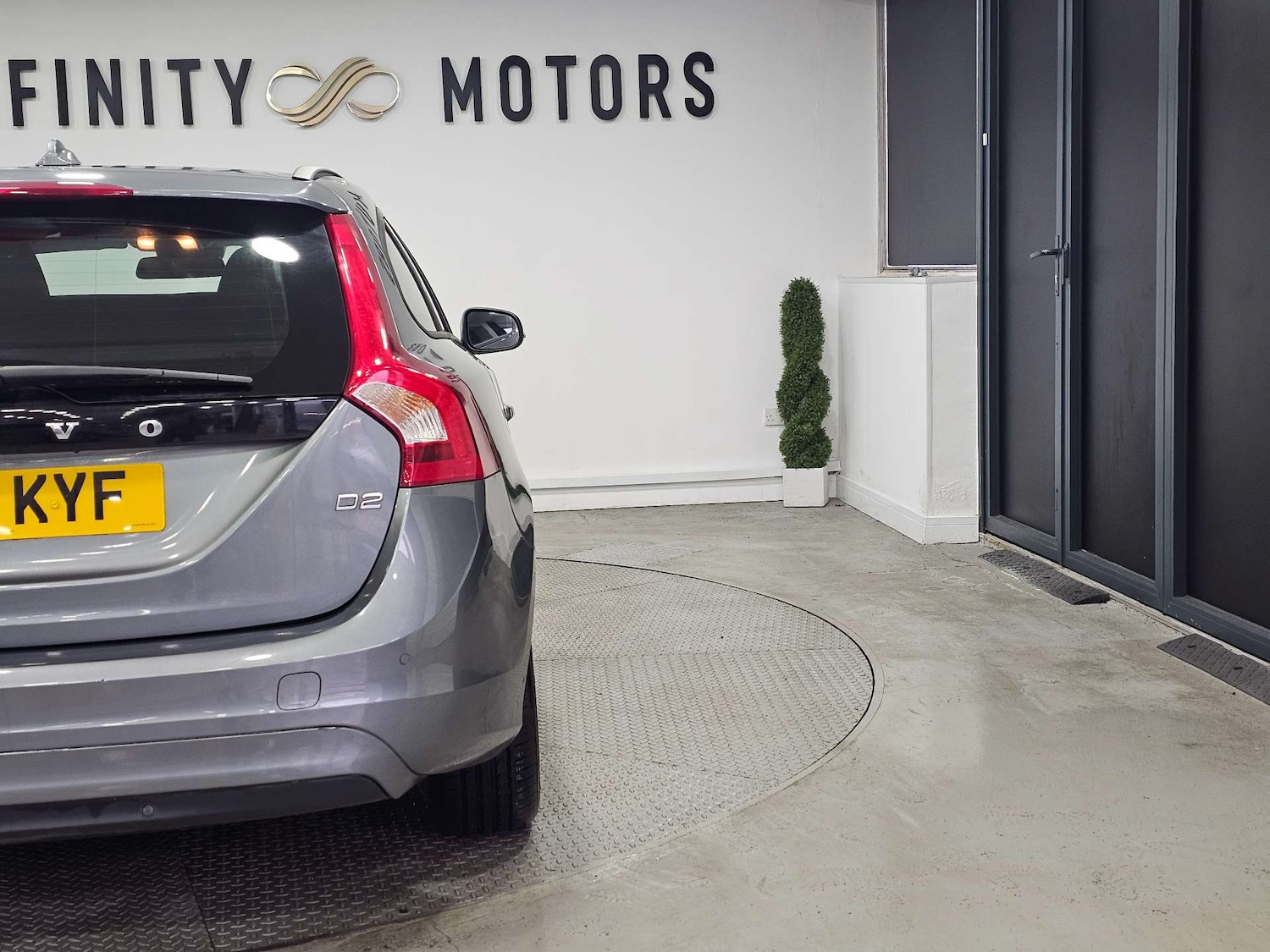 Used Volvo V60 2018 for sale - 77420191: Photo 31