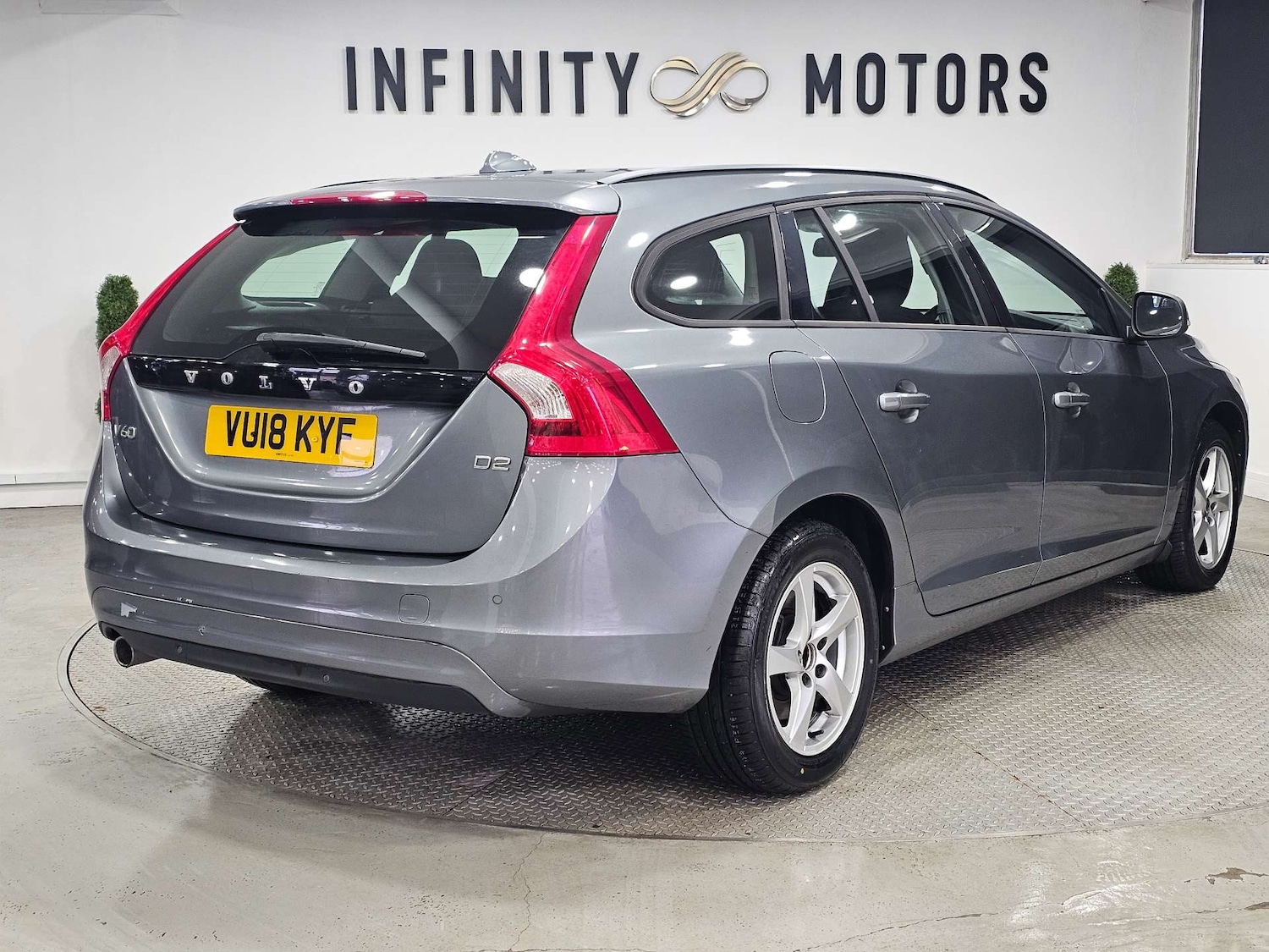 Used Volvo V60 2018 for sale - 77420191: Photo 34
