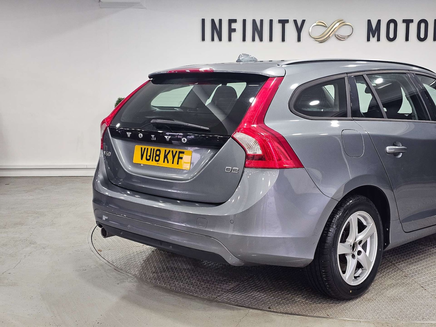 Used Volvo V60 2018 for sale - 77420191: Photo 35