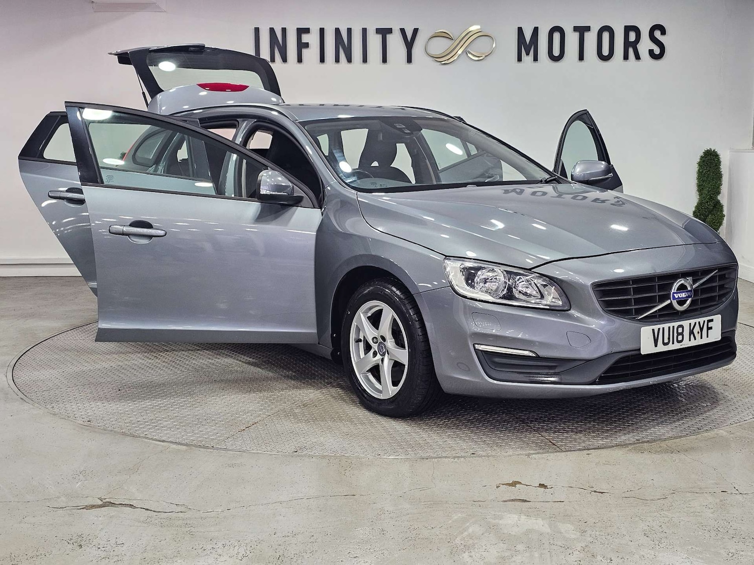 Used Volvo V60 2018 for sale - 77420191: Photo 44