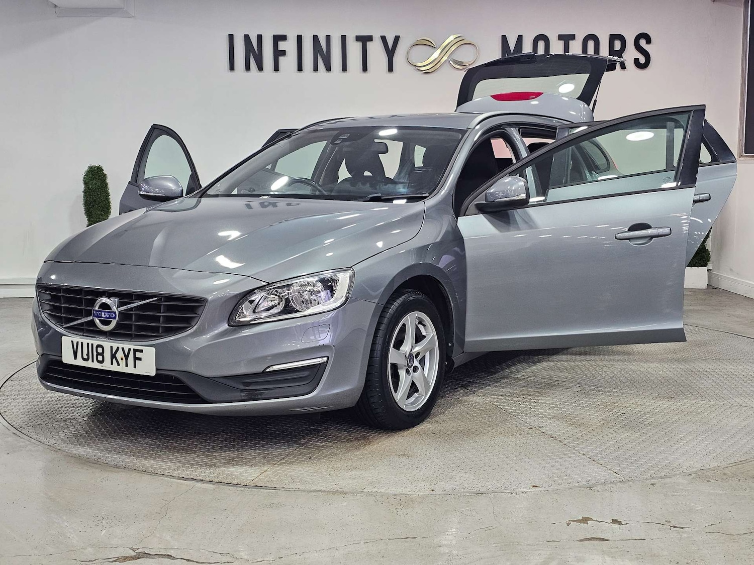 Used Volvo V60 2018 for sale - 77420191: Photo 46