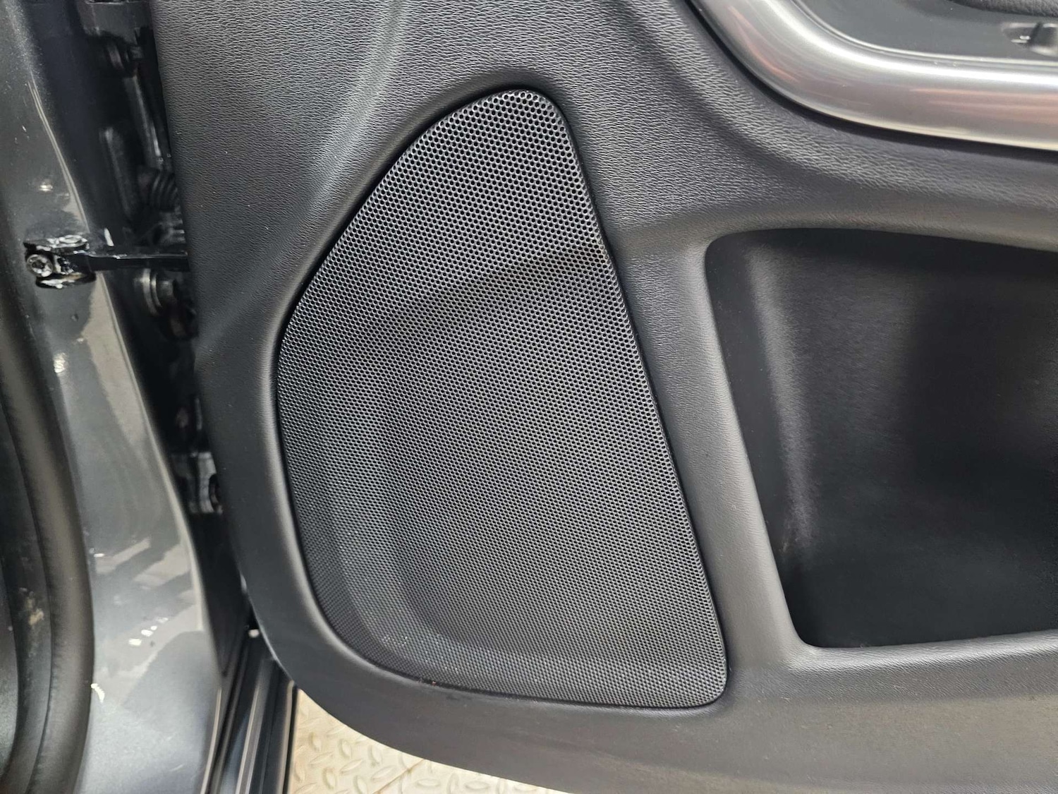 Used Volvo V60 2018 for sale - 77420191: Photo 56