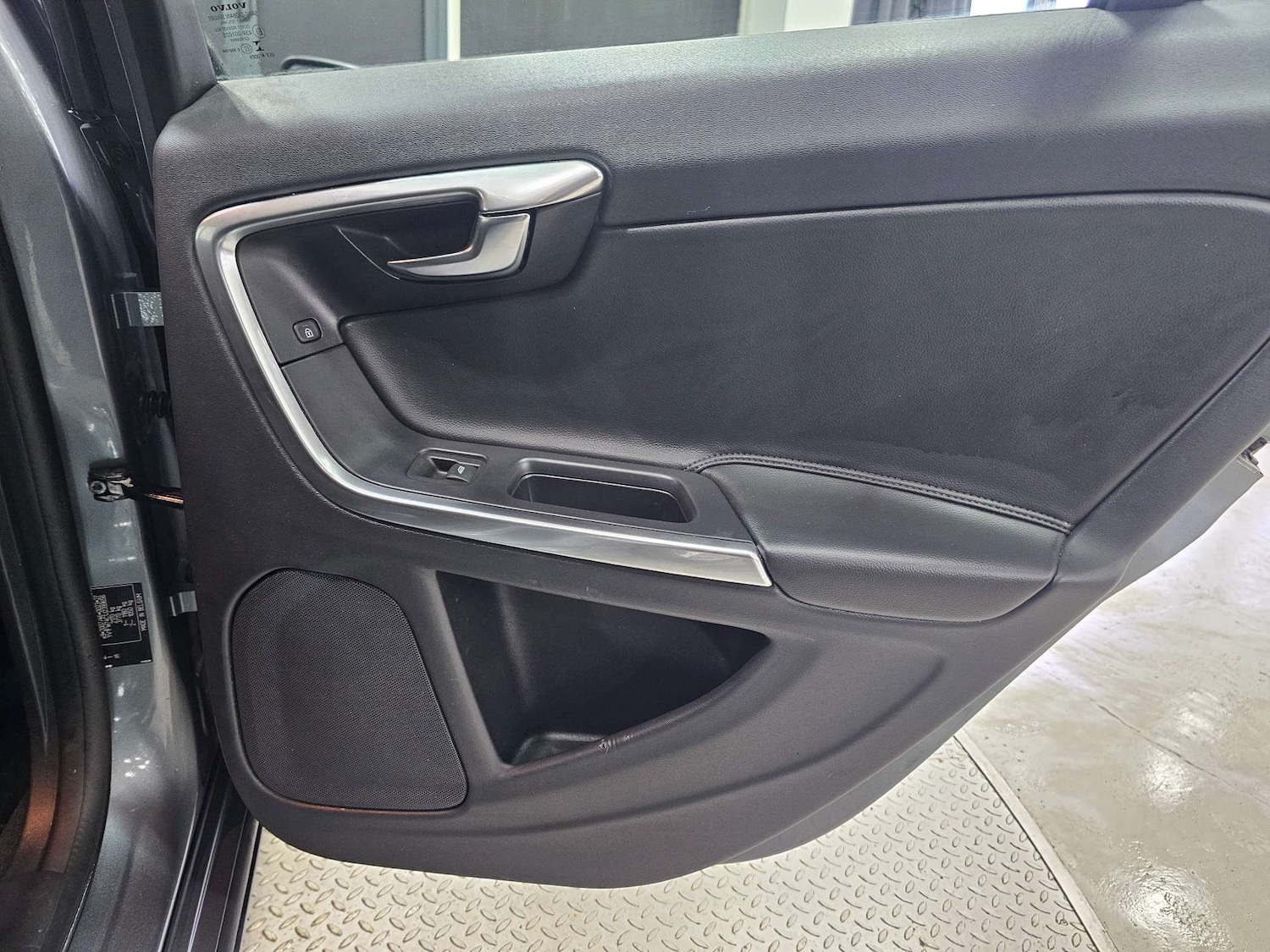 Used Volvo V60 2018 for sale - 77420191: Photo 72