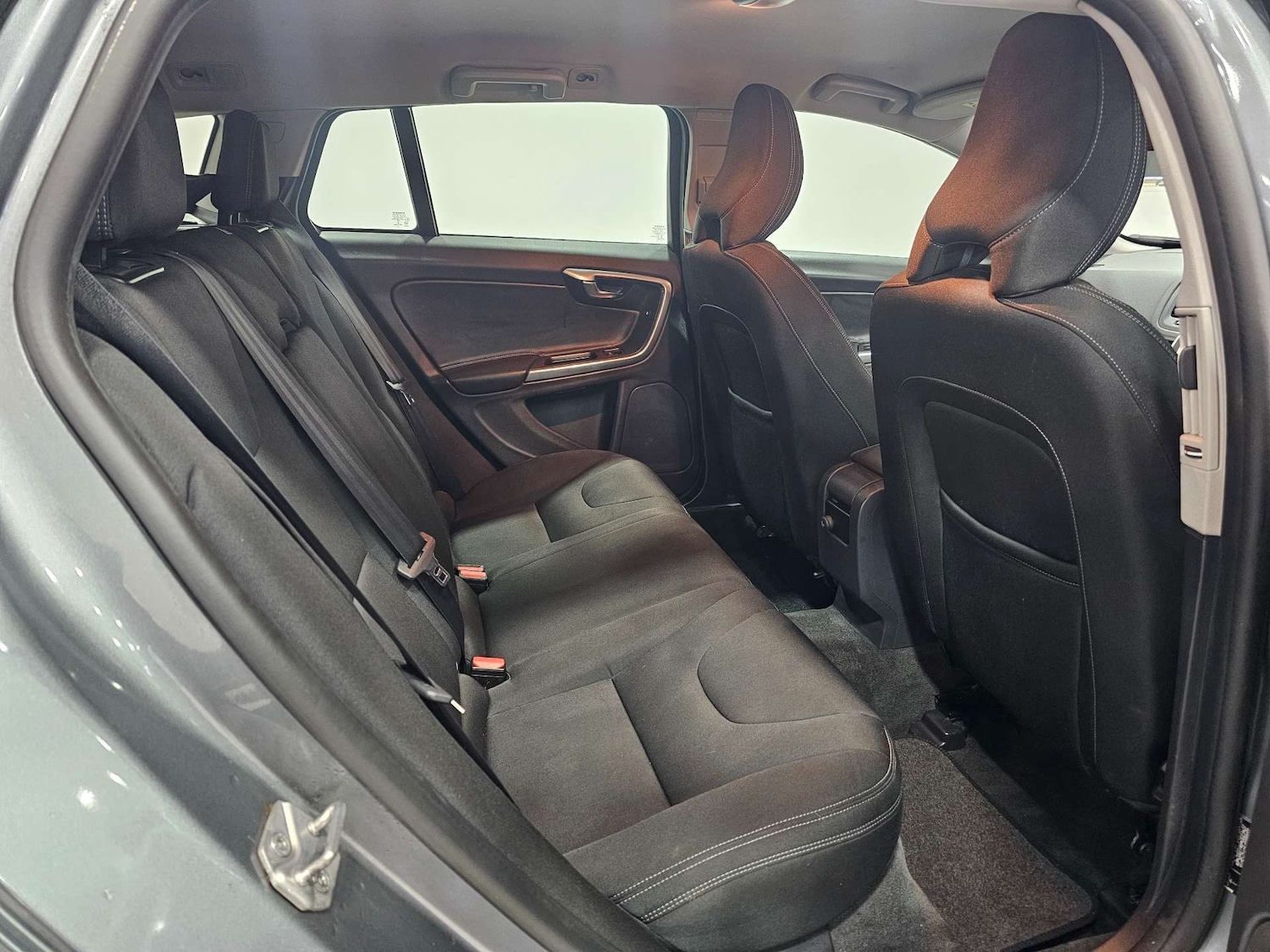 Used Volvo V60 2018 for sale - 77420191: Photo 73