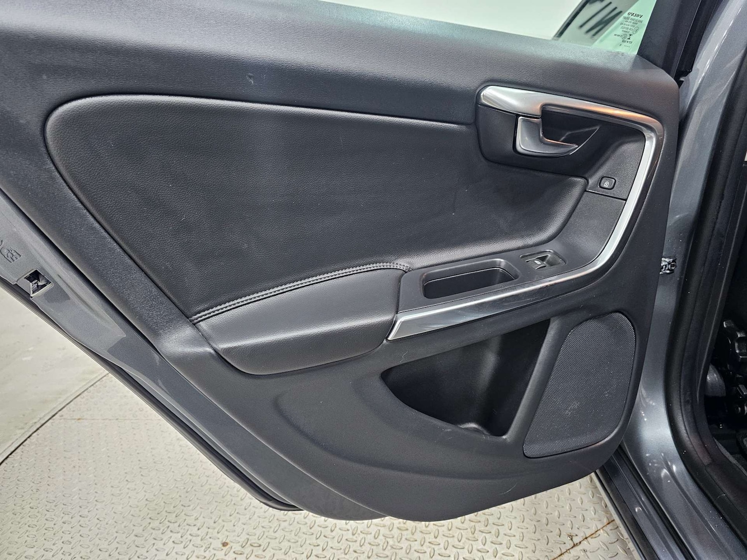 Used Volvo V60 2018 for sale - 77420191: Photo 76