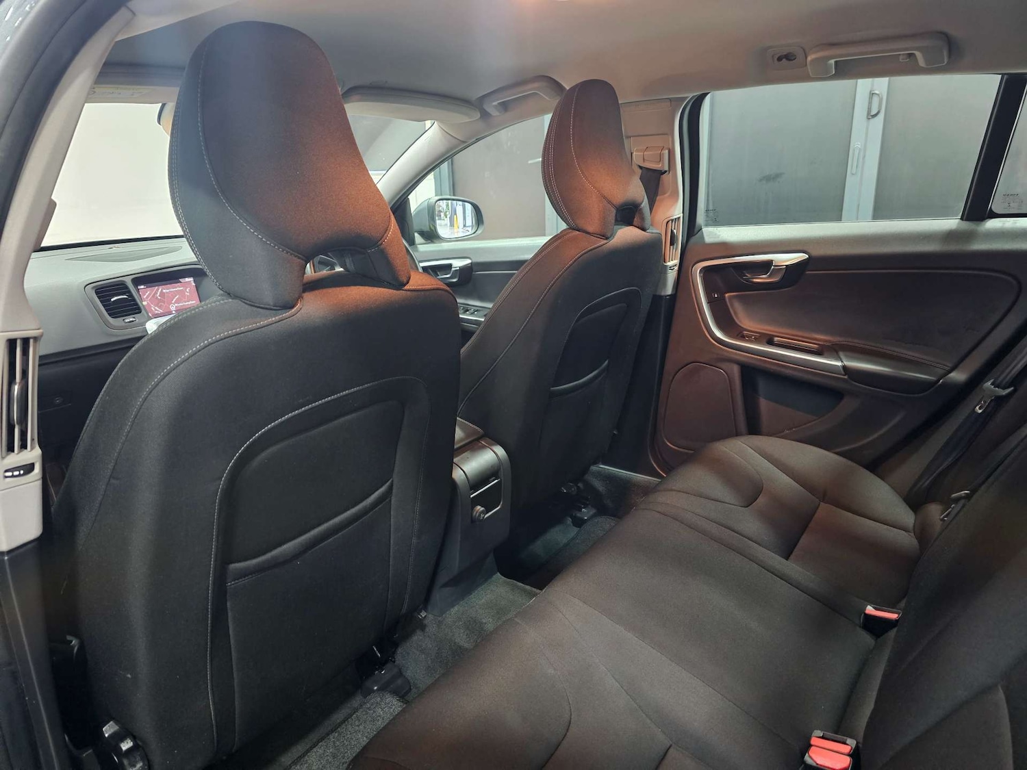 Used Volvo V60 2018 for sale - 77420191: Photo 78