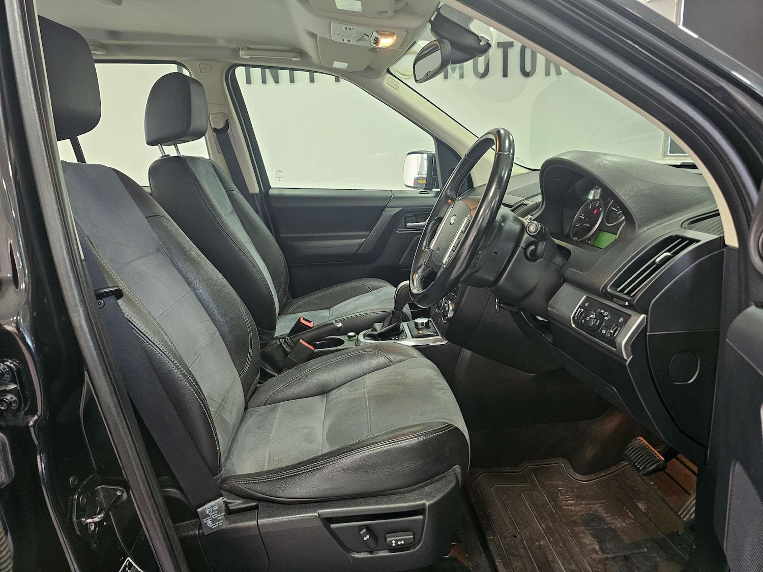 Used Land Rover Freelander 2012 for sale - 77207688: Photo 2