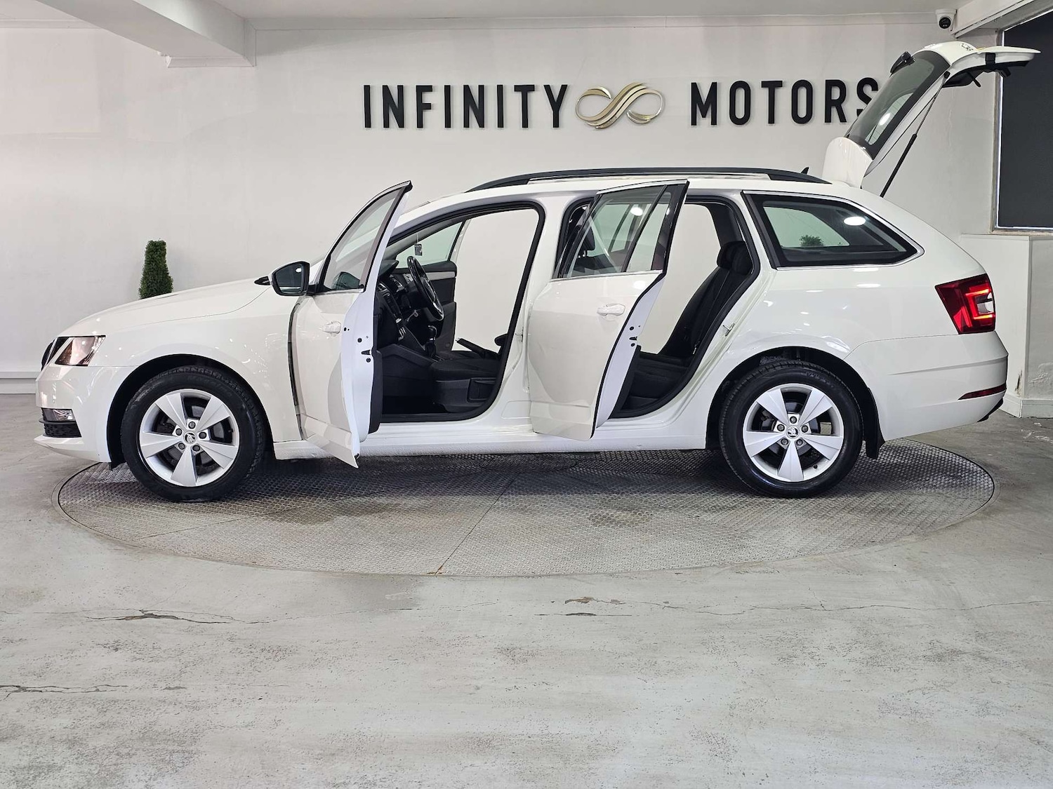 Used Skoda Octavia 2018 for sale - 77953423: Photo 43