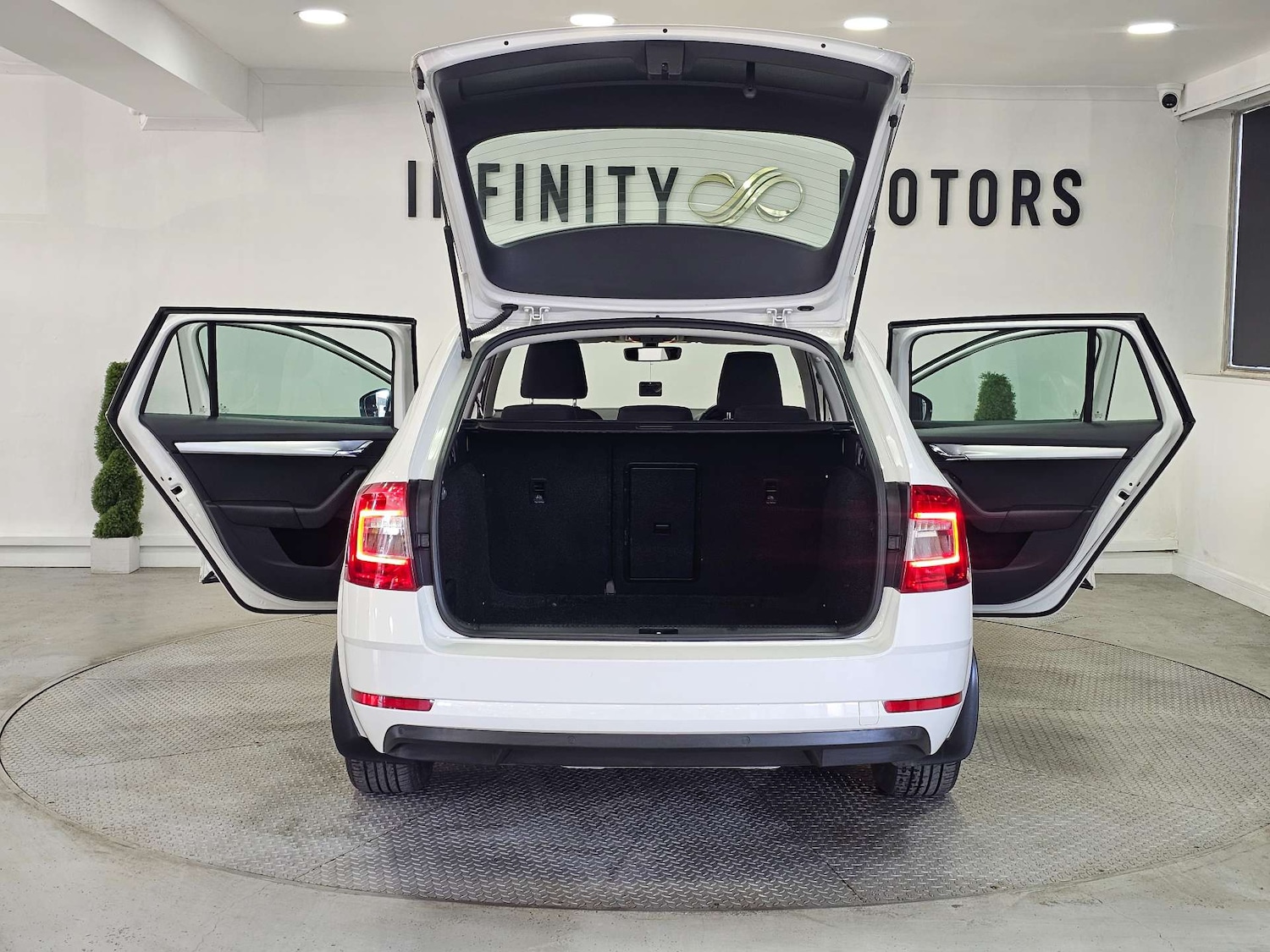 Used Skoda Octavia 2018 for sale - 77953423: Photo 45