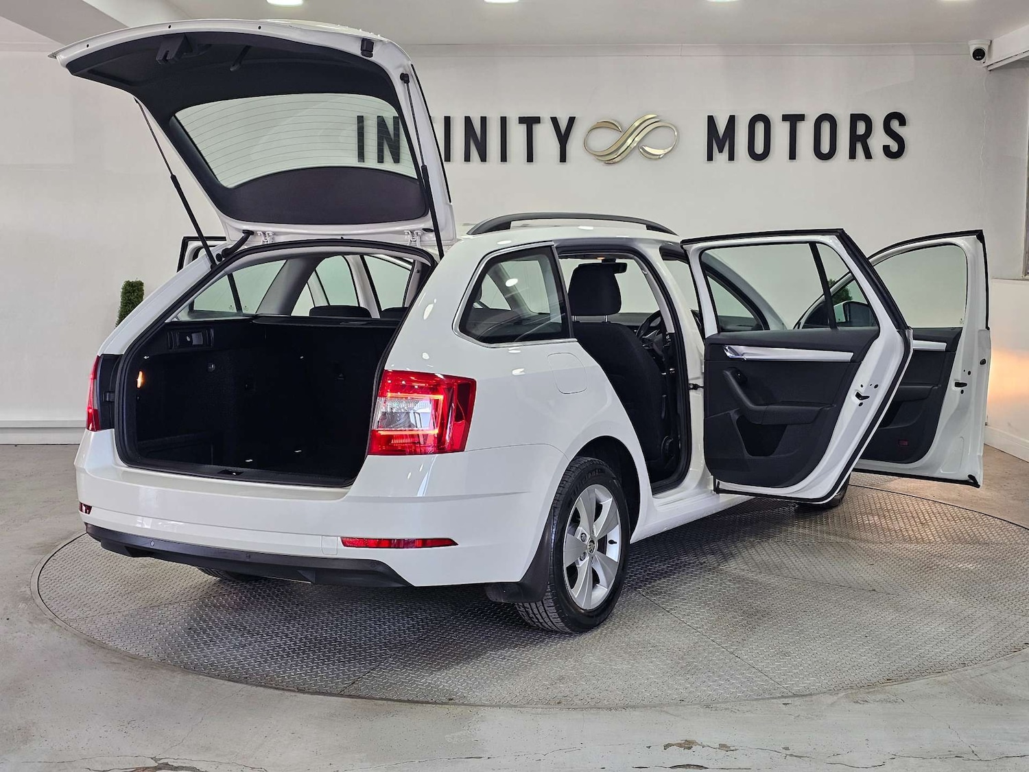 Used Skoda Octavia 2018 for sale - 77953423: Photo 46