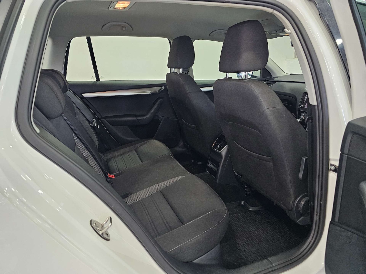 Used Skoda Octavia 2018 for sale - 77953423: Photo 74