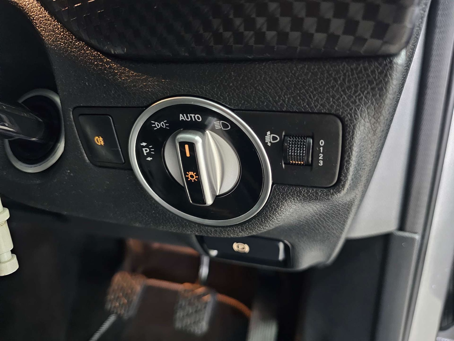 Used Mercedes-Benz A-Class 2015 for sale - 77594846: Photo 27