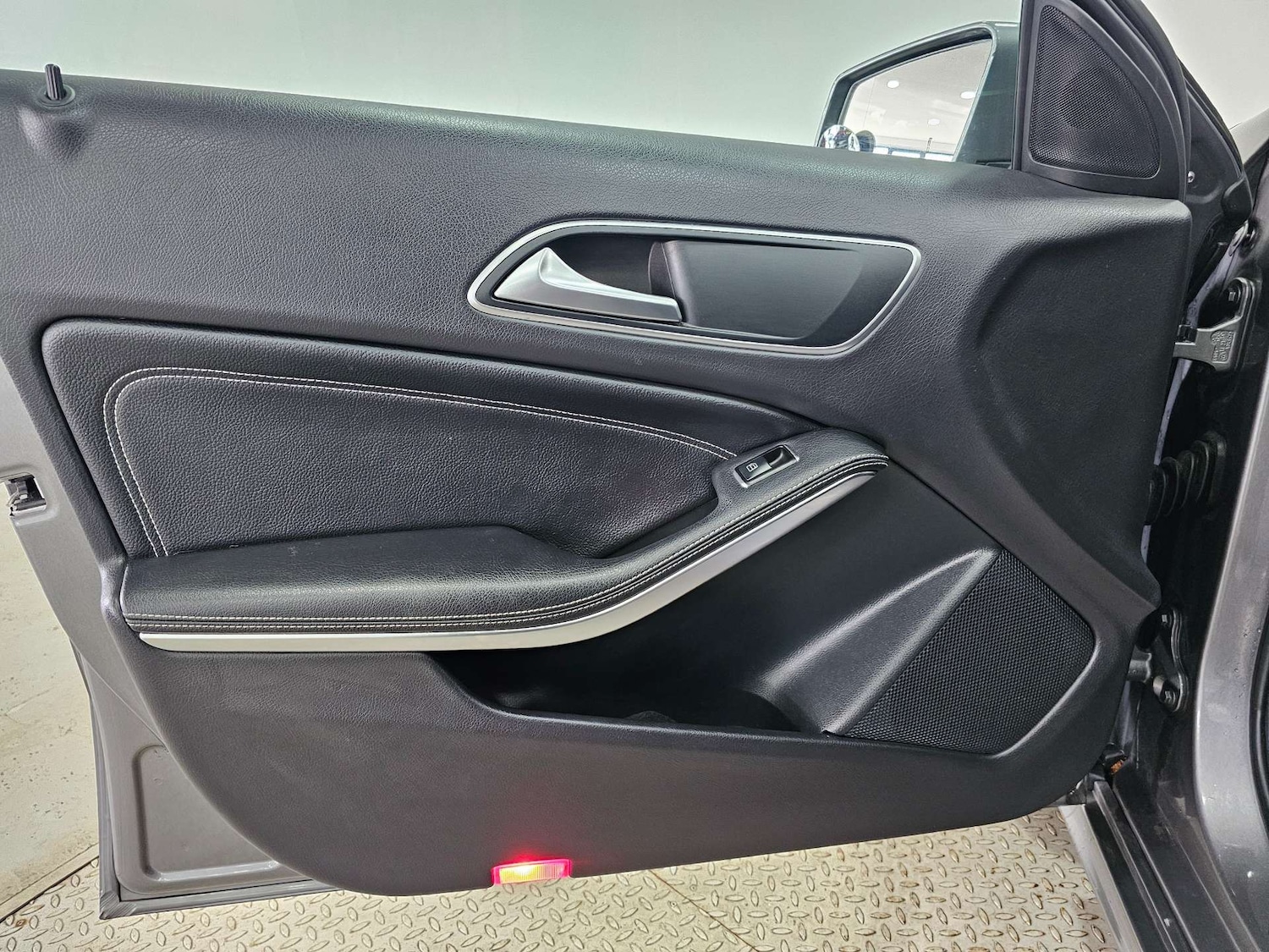 Used Mercedes-Benz A-Class 2015 for sale - 77594846: Photo 97