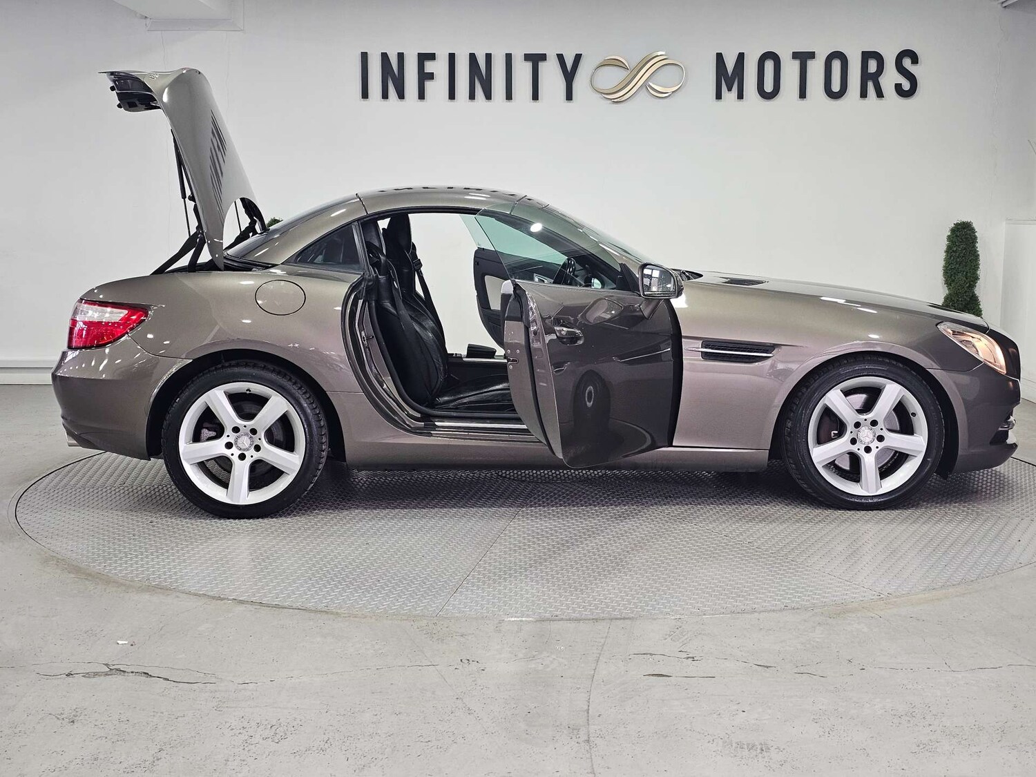 Used Mercedes-Benz SLK 2012 for sale - 77105785: Photo 42