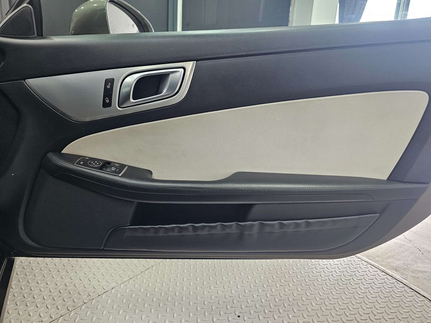 Used Mercedes-Benz SLK 2012 for sale - 77105785: Photo 54