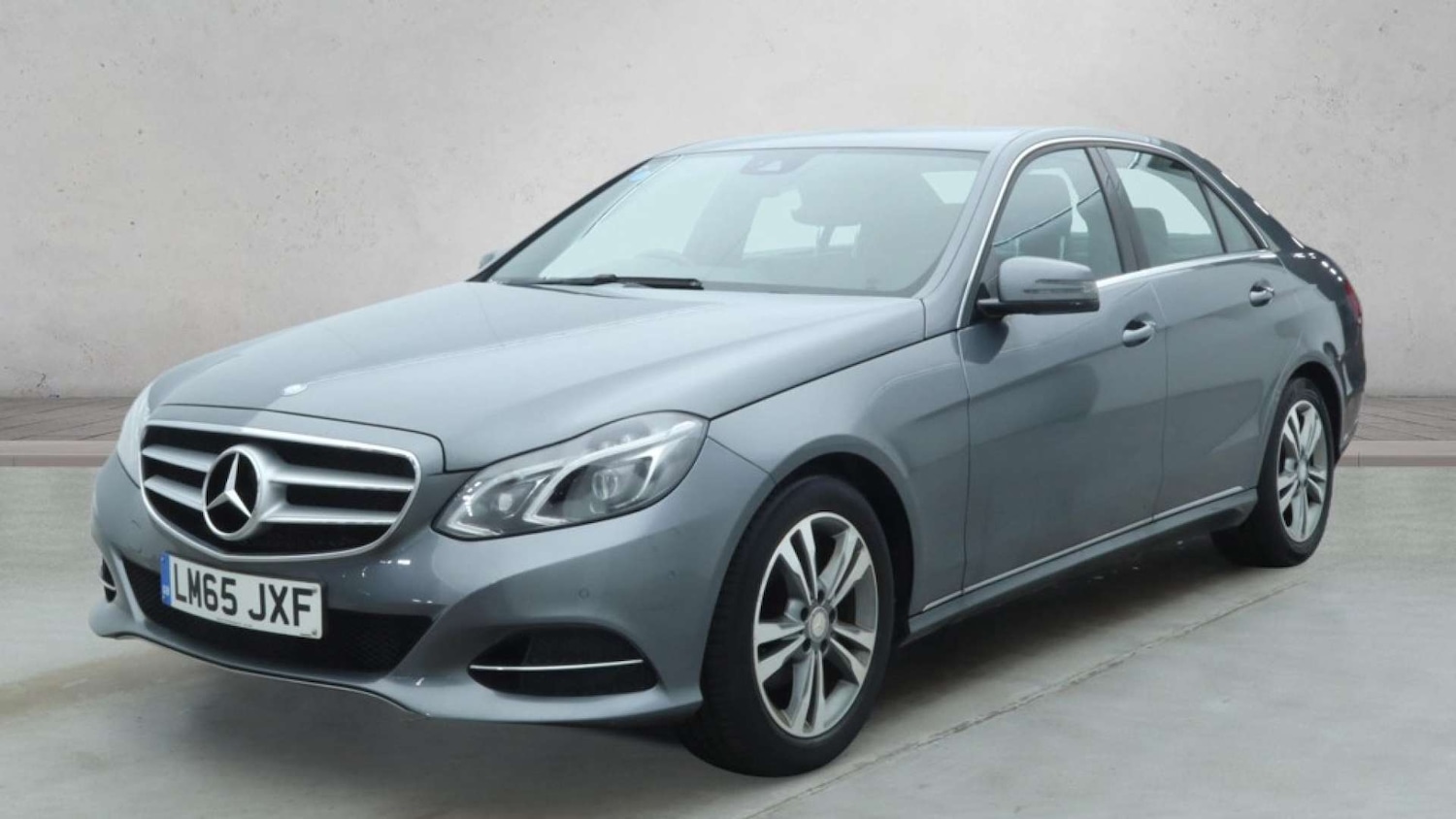 Used Mercedes-Benz E Class 2015 for sale - 77392236: Photo 3