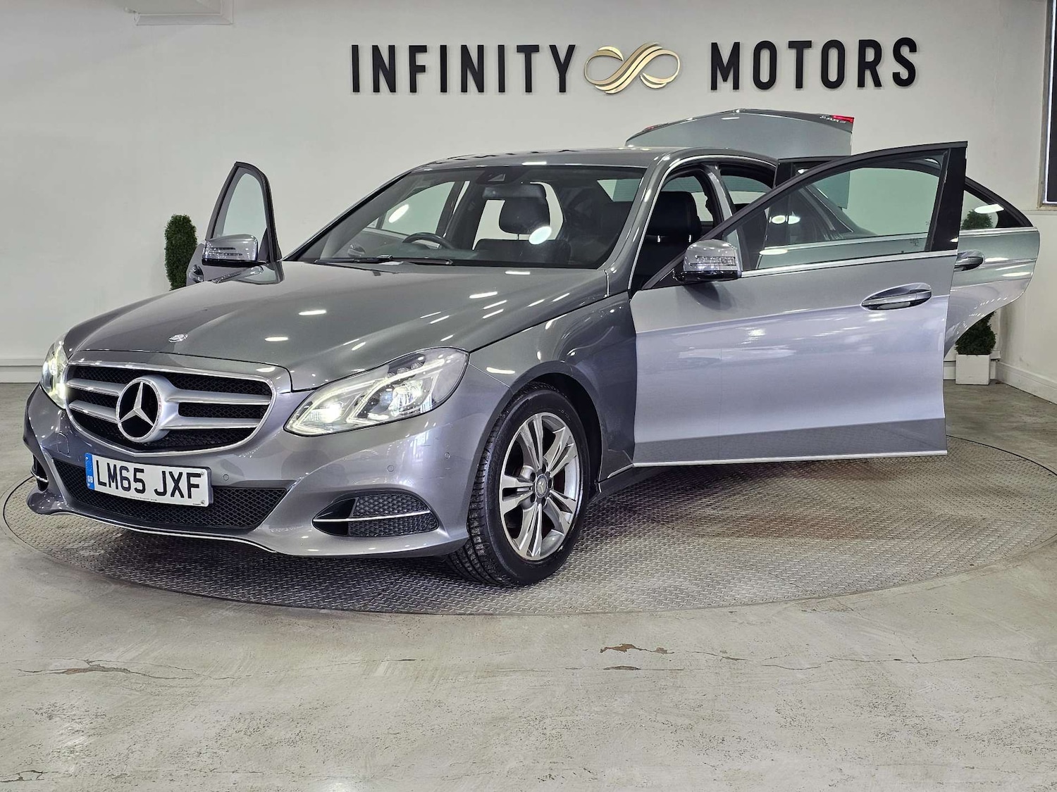 Used Mercedes-Benz E Class 2015 for sale - 77392236: Photo 45
