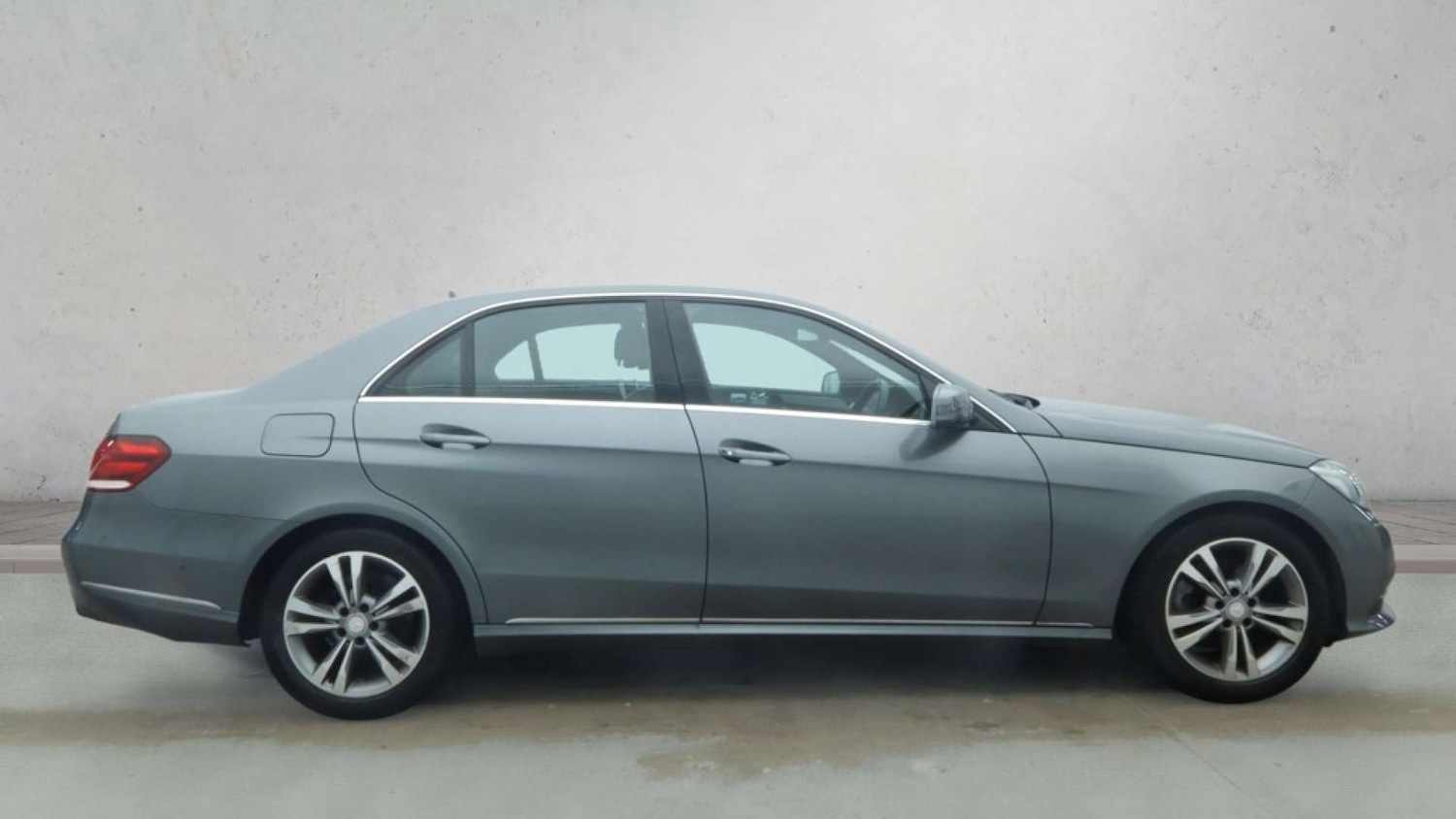 Used Mercedes-Benz E Class 2015 for sale - 77392236: Photo 6