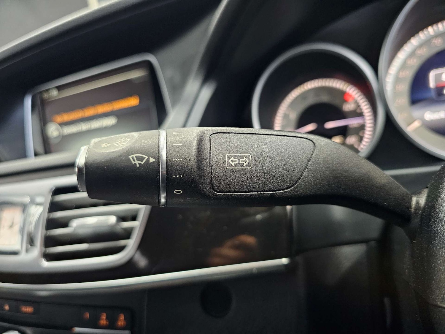 Used Mercedes-Benz E Class 2015 for sale - 77392236: Photo 68