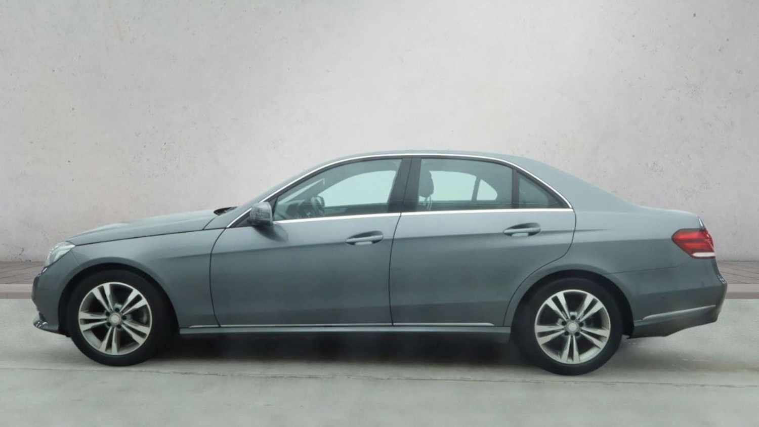 Used Mercedes-Benz E Class 2015 for sale - 77392236: Photo 7