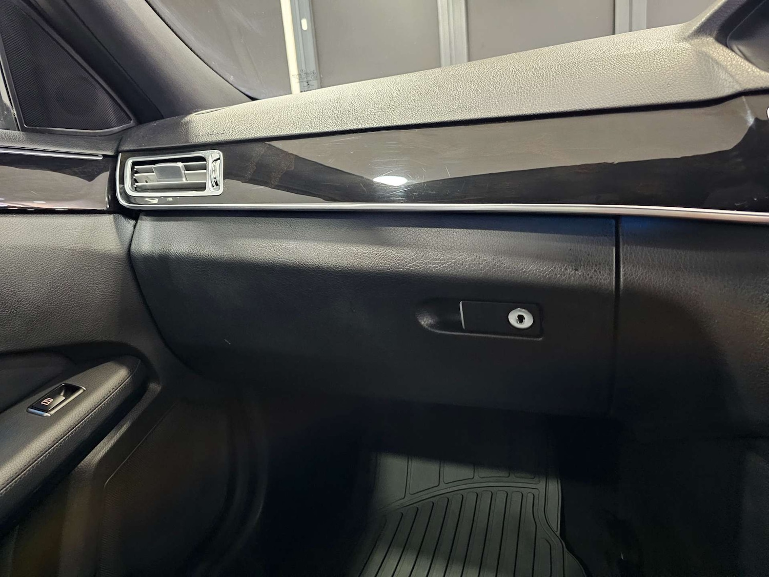 Used Mercedes-Benz E Class 2015 for sale - 77392236: Photo 76