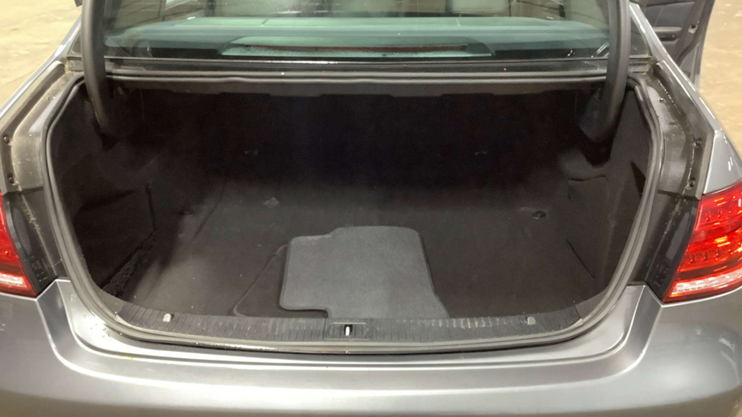 Used Mercedes-Benz E Class 2015 for sale - 77392236: Photo 9