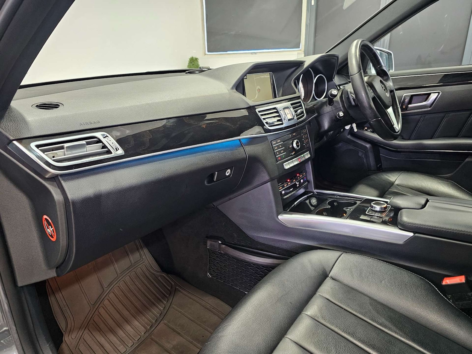 Used Mercedes-Benz E Class 2015 for sale - 77392236: Photo 90