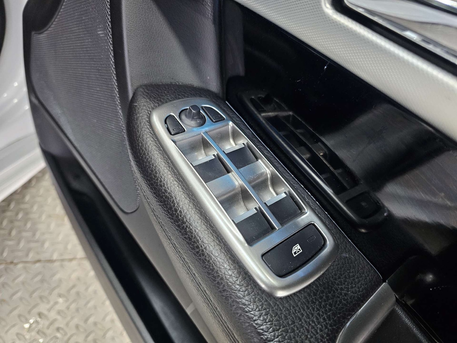 Used Jaguar XF 2015 for sale - 76972381: Photo 54